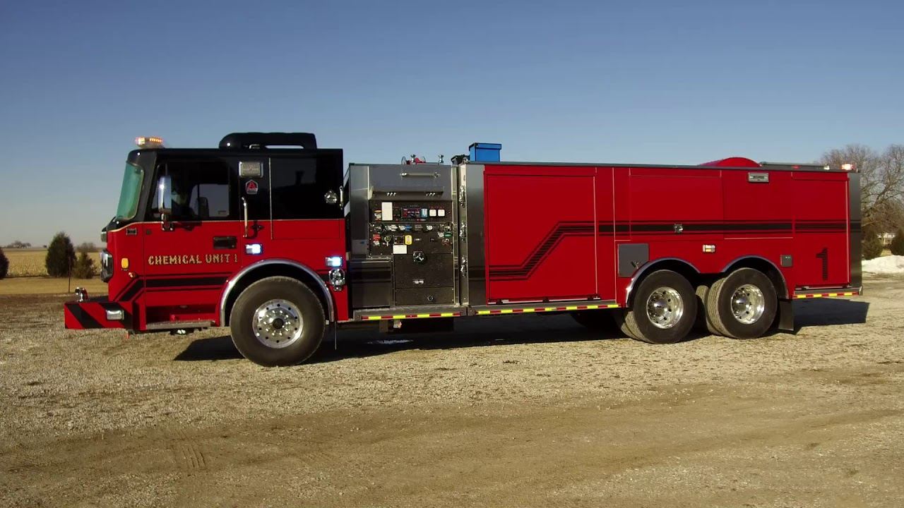Chemical fire truck (4)