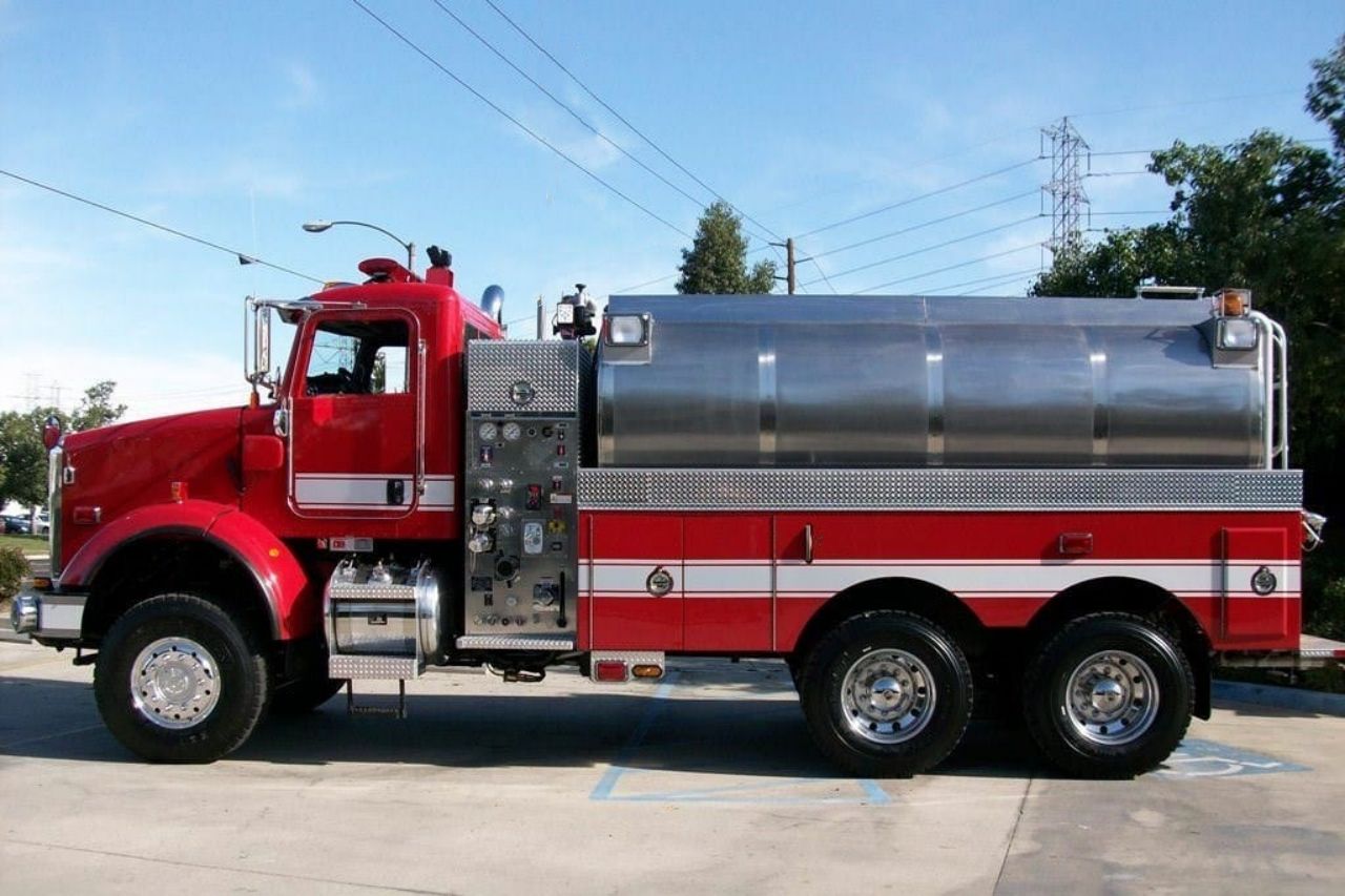 Tank fire truck