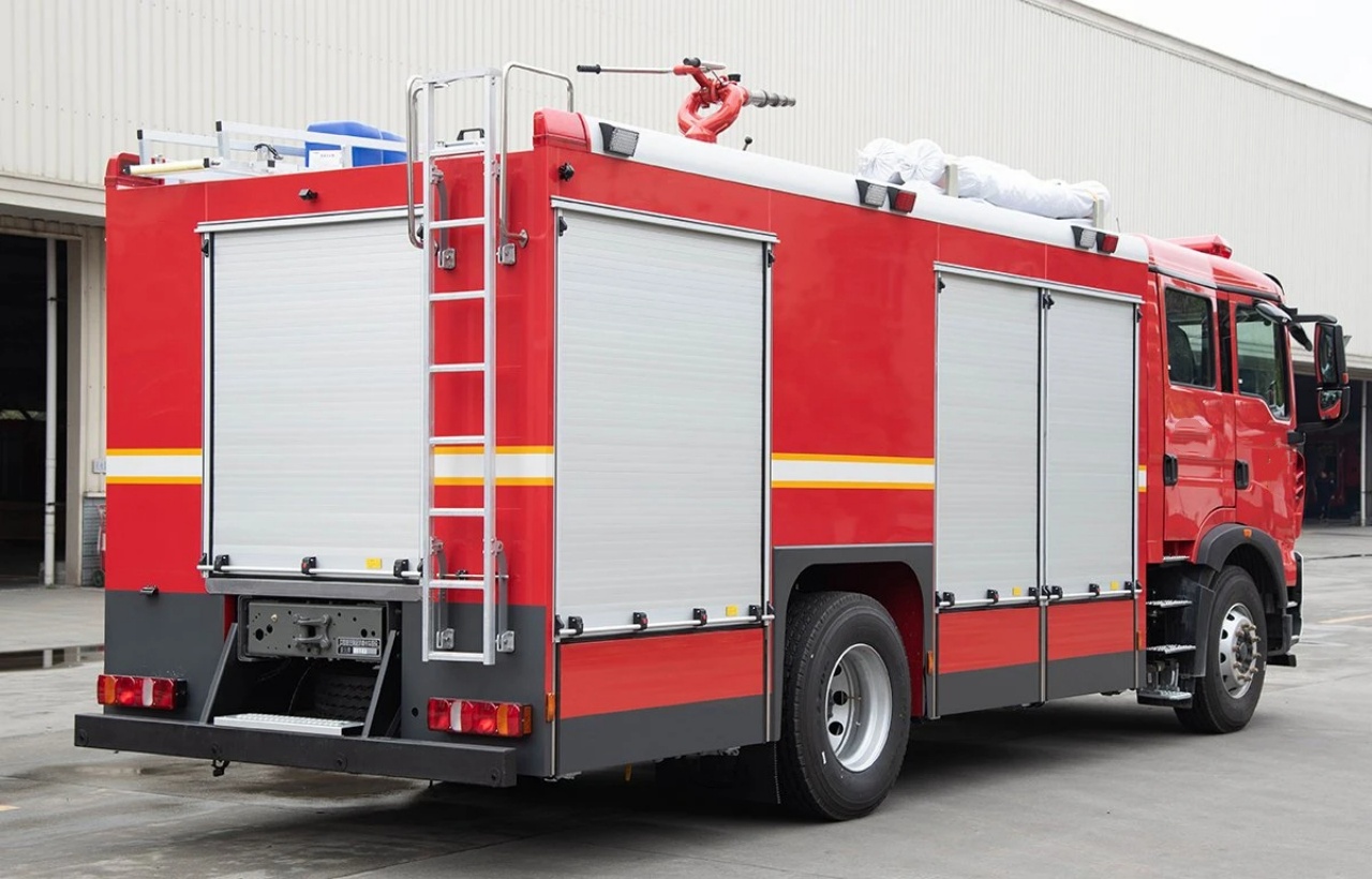 CAFS Fire Truck (4)