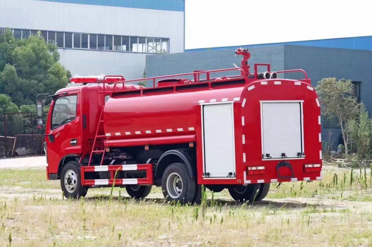 fire truck tanker (2)