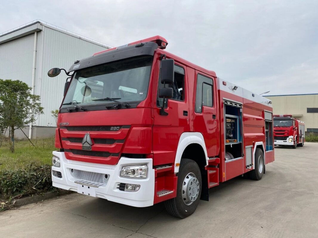 Water Foam Fire Truck