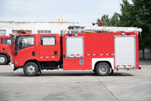 ISUZU 3000 Liters Water Foam Small Fire Truck (2)