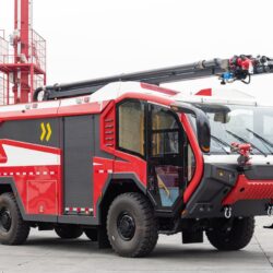 6WD Airport Rescue Fire Fighting Truck (2)