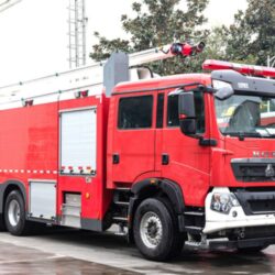 HOWO 20M Water Foam Tower Fire Truck (2)