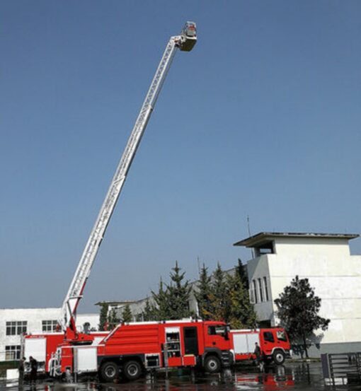 HOWO 32M Aerial Ladder Fire Fighting Truck (3)