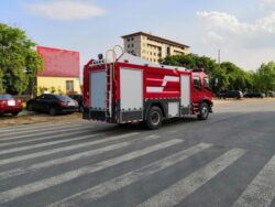 ISUZU FVR 8CBM Foam Fire Truck (2)