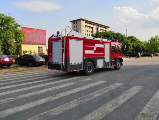 ISUZU FVR 8CBM Foam Fire Truck (2)