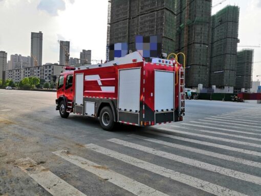 ISUZU FVR 8CBM Foam Fire Truck (3)