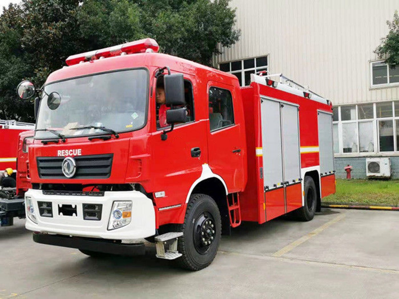 4x4 6000 Liters Small Water Fire Truck