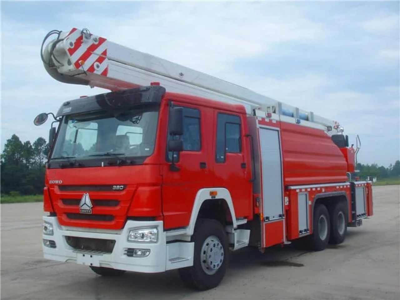 Foam Tower Fire Truck (5)