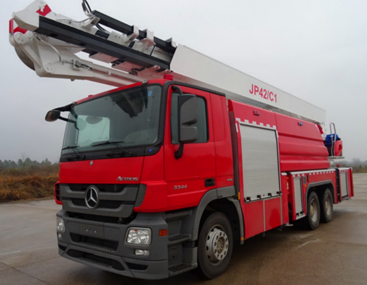 Benz 42M Water Foam Tower Fire Truck