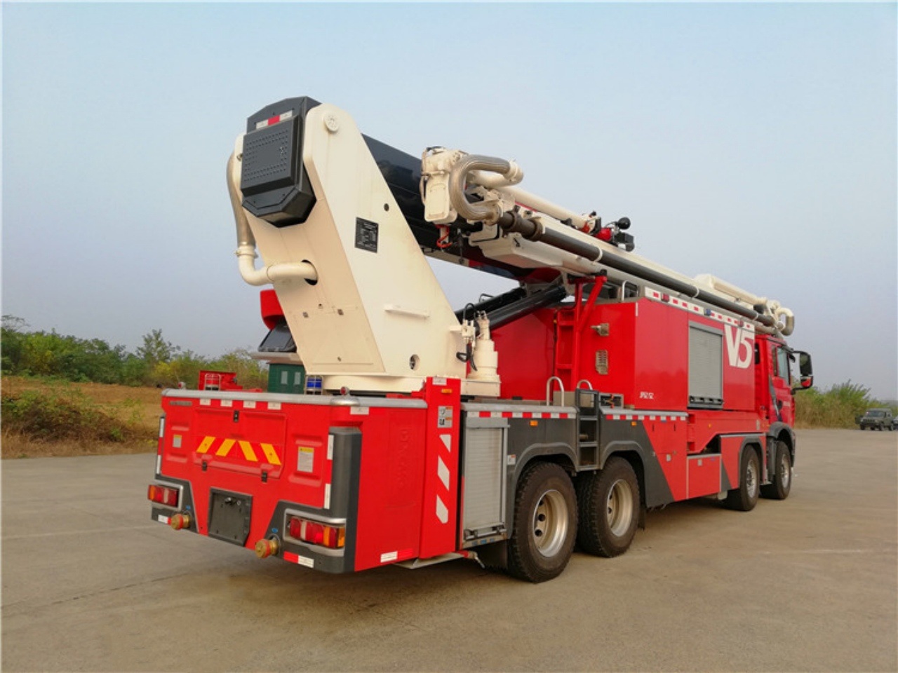 HOWO 62M Tower Fire Truck (7)