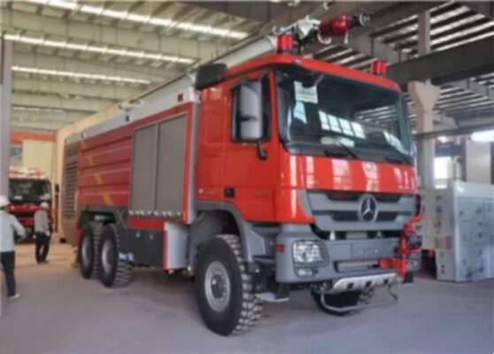 6X6 Airport Rescue Fire Fighting Truck (4)