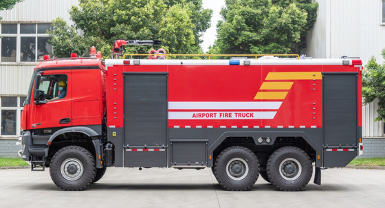 Benz 6x6 ARFF Fire Engine (3)