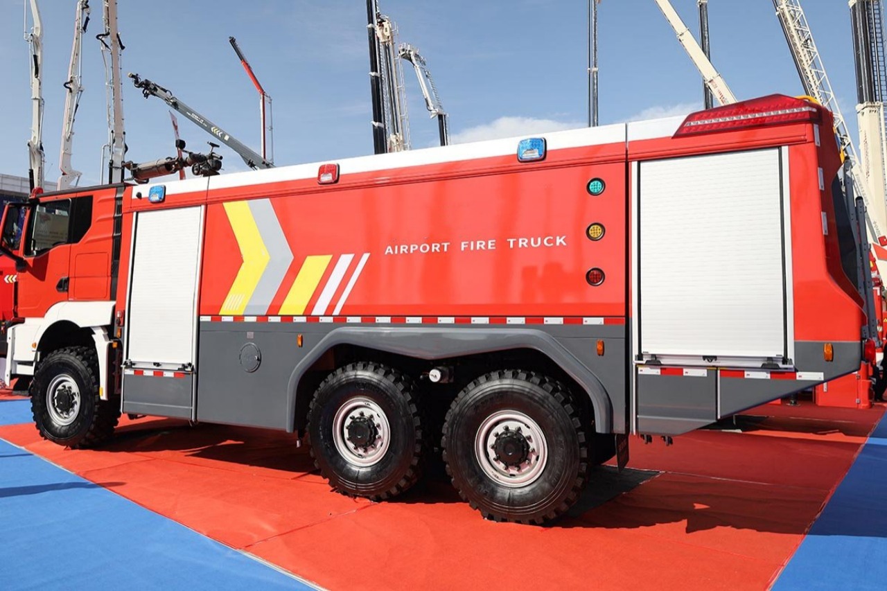 MAN TGS33.510 6X6 Chassis Airport Fire Truck (3)