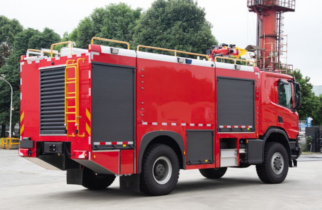 Scania 4WD ARFF Fire Truck (4)