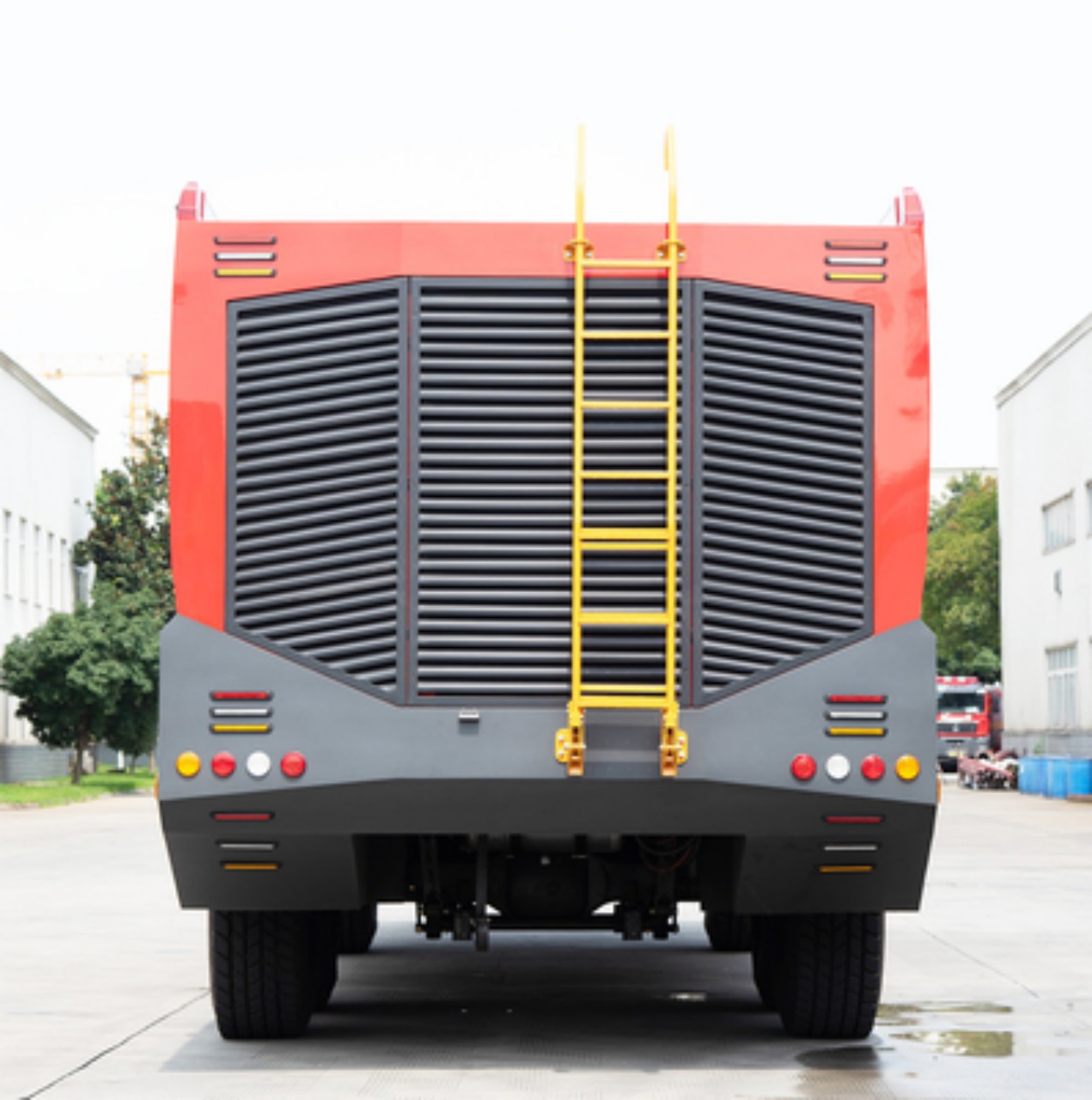 Electric 6x6 Airport Rescue Fire Fighting Truck (4)