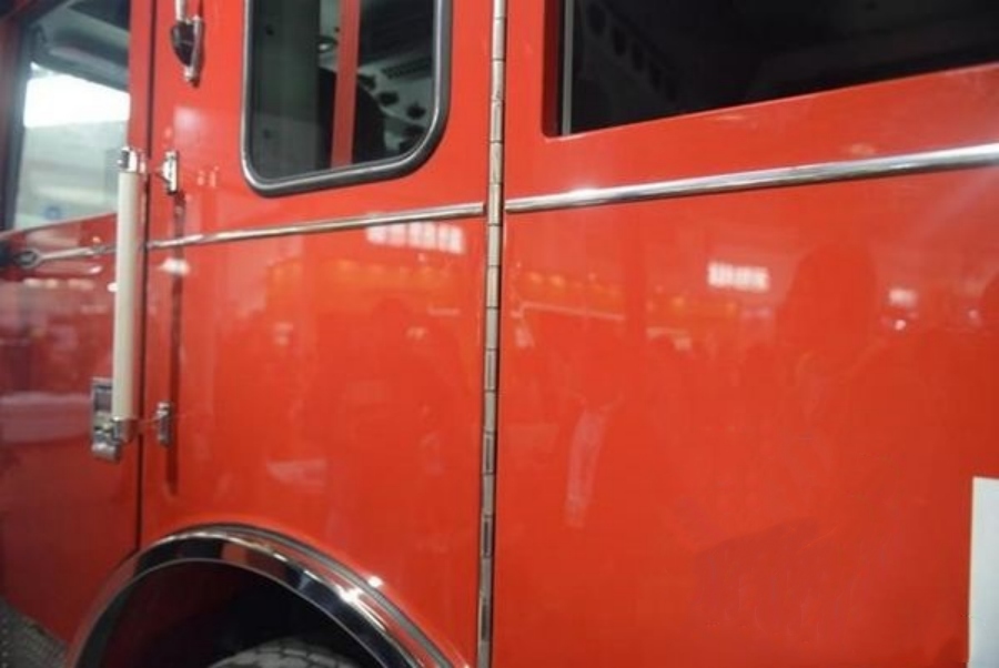 Powered by 550-Horsepower Engine The 4x2 Oshkosh Arrow XT Fire Truck! (9)