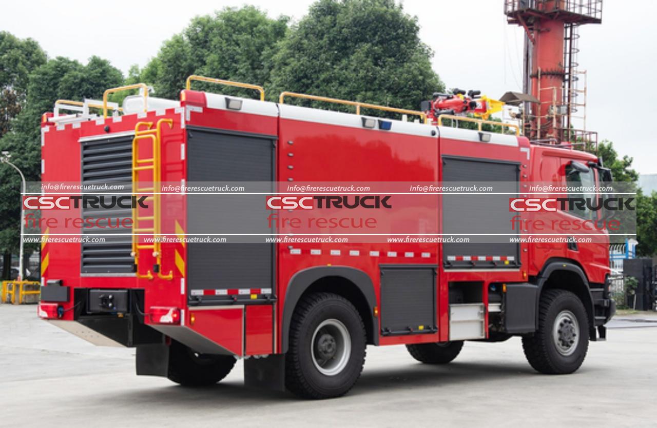 SCANIA 4x4 Airport Rescue Fire Fighting Truck (3)
