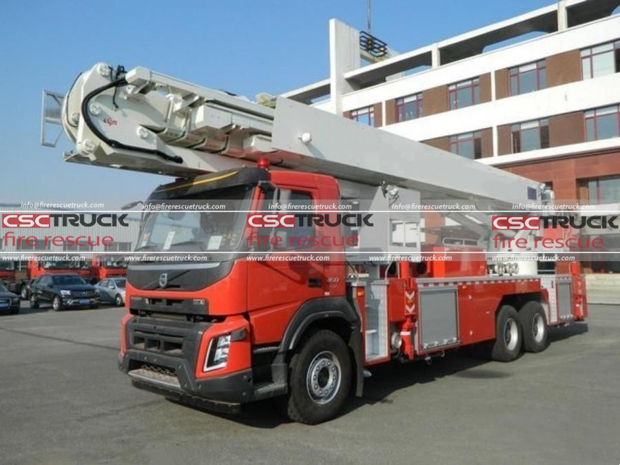 Seats 8 Crew Members In-Depth Overview of the Volvo FMX Fire Truck (16)