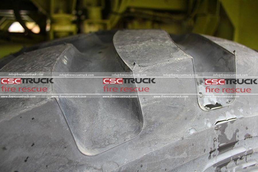 6x6 Oshkosh T3000 Detroit 540 Horsepower 13000 Liter Airport Fire Truck, a Powerhouse Selection! (11)