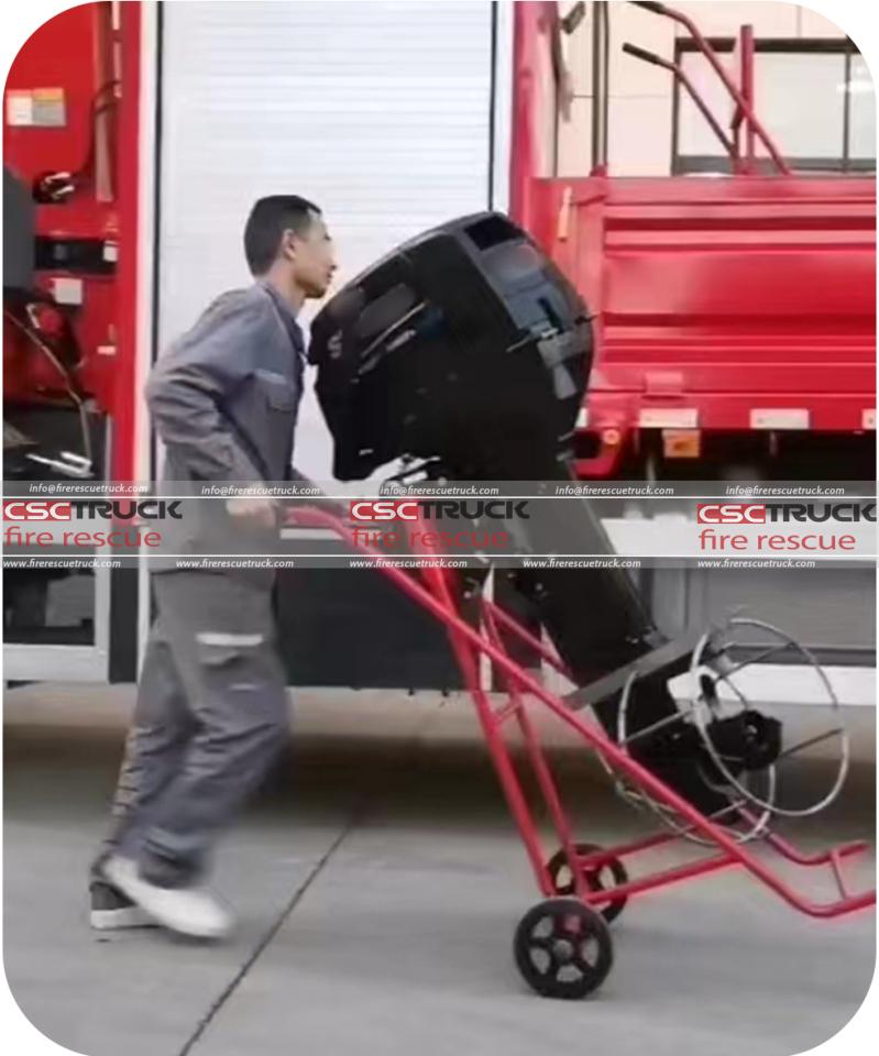 SITRAK Emergency Boat Carrier 7t Crane Truck (4)