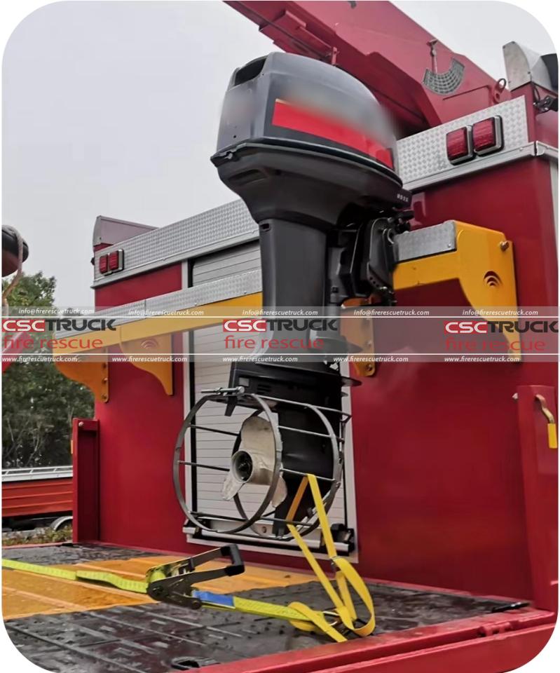 SITRAK Emergency Boat Carrier 7t Crane Truck (5)