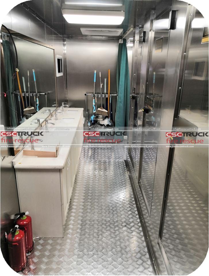 SITRAK Emergency Rescue Porta Potty Truck​ (2)