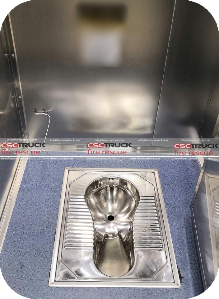 SITRAK Emergency Rescue Porta Potty Truck​ (4)