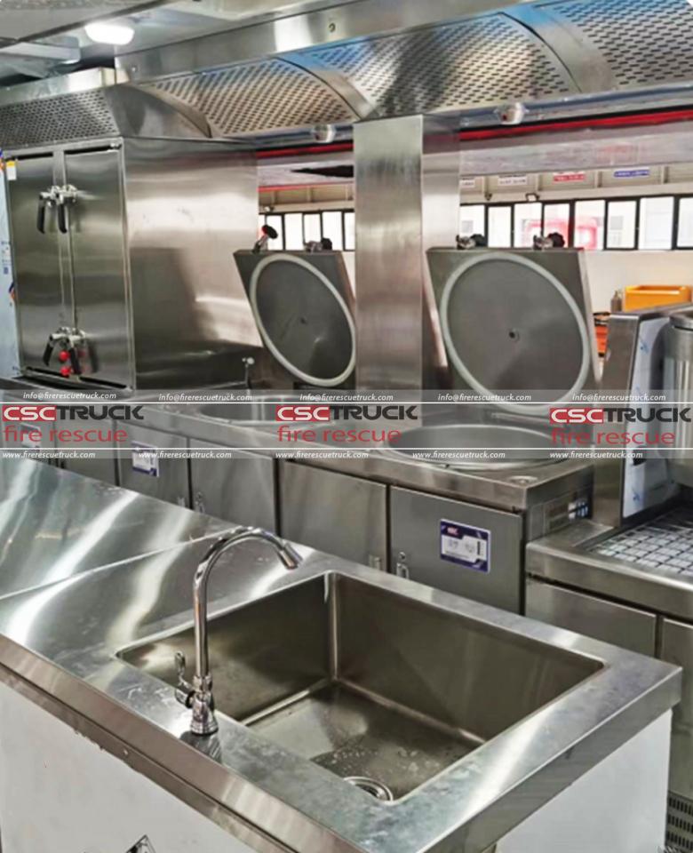 SITRAK Emergency Rescue Food Truck (4)