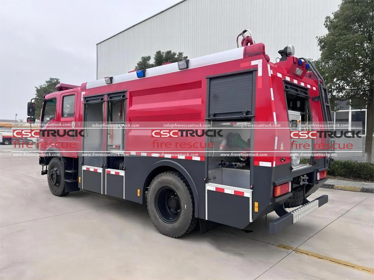 4x4 Off Road 5CBM Water Tank Fire Engine (6)