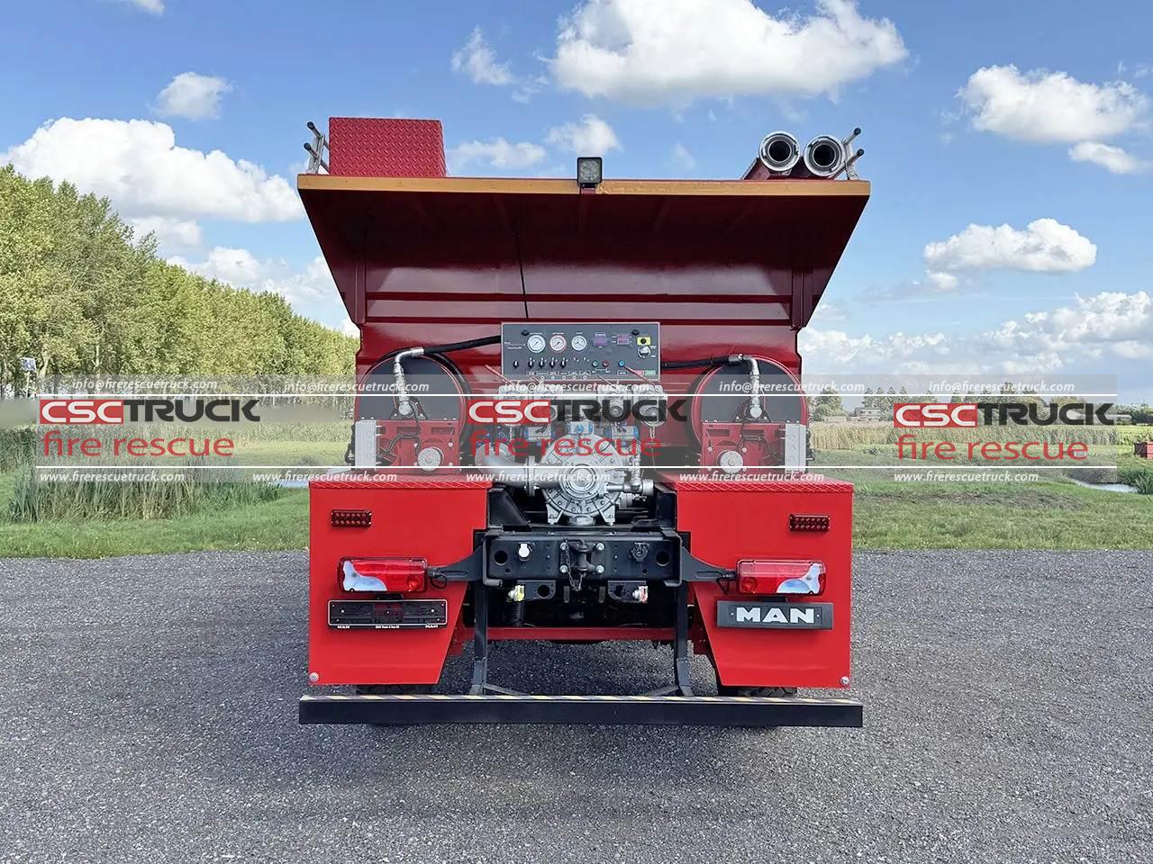 MAN 4WD 5000L Small Water Fire Truck (8)